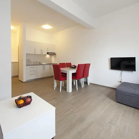 アパート Klara *